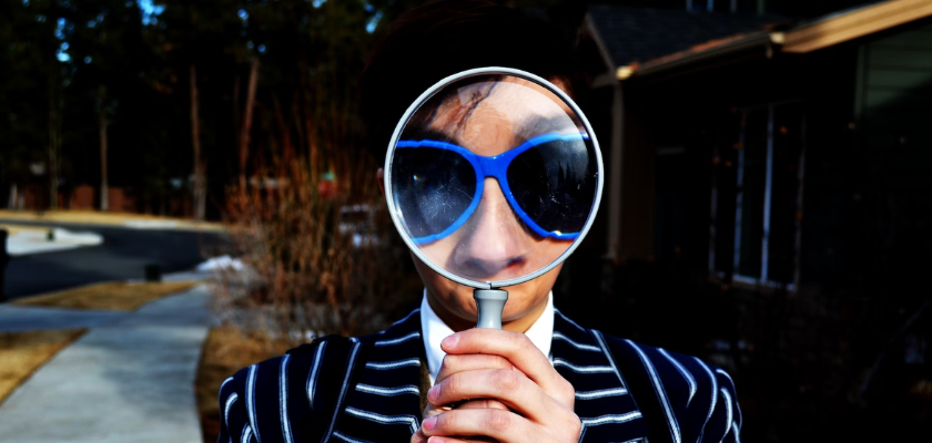 Job Hunt Showdown: LinkedIn Edition vs. Off-the-Grid Explorers
